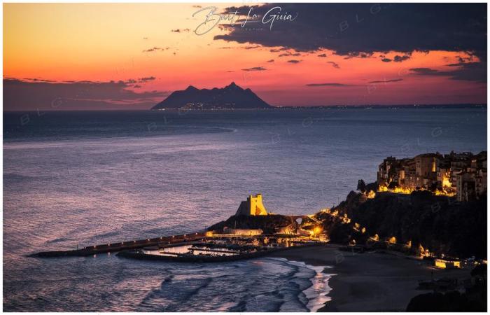 SPERLONGA AT SUNSET