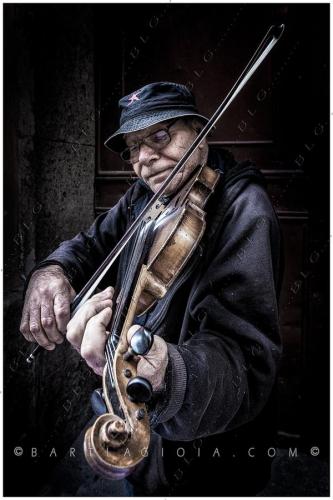 VIOLINISTA DI STRADA